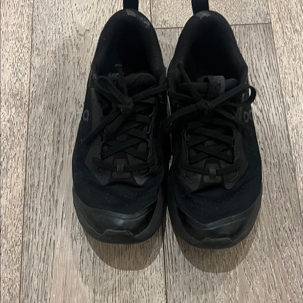 Black On Clouds Trail Shoes